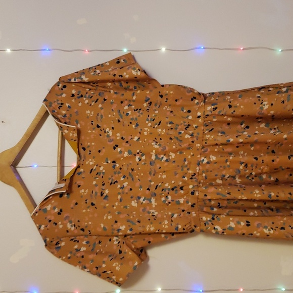 Dress - Picture 5 of 10